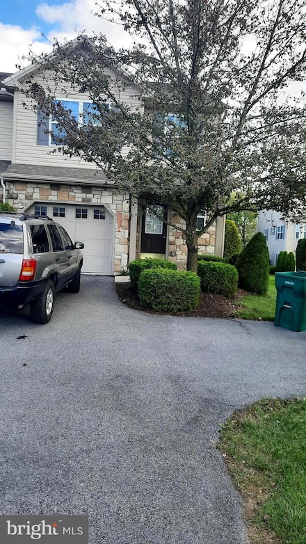 311 Mercury Dr, Mechanicsburg, PA 17050