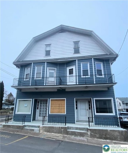 98 Coal St, Plymouth, PA 18651
