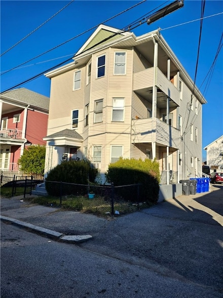 9 Makin St, Pawtucket, RI 02861