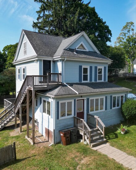 3 Maplewood Ave, Amesbury, MA 01913