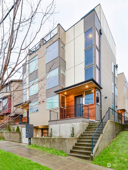 3642 Dayton Ave N Unit A, Seattle, WA 98103