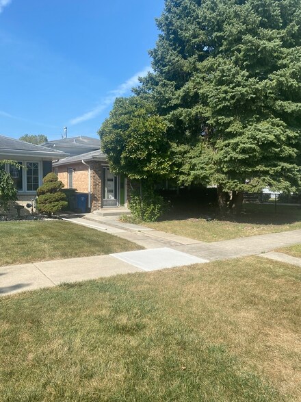 8514 Major Ave, Burbank, IL 60459