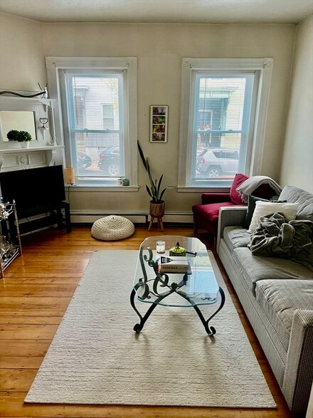 111 H St Unit 1, Boston, MA 02127