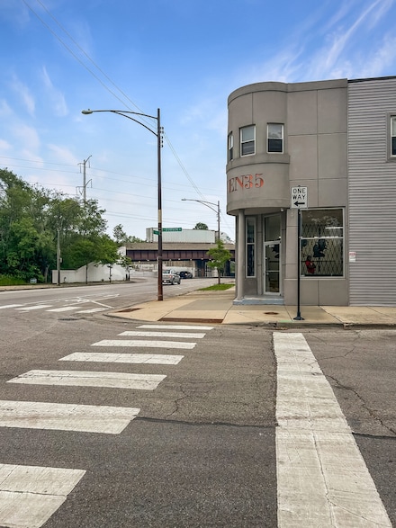 1035 E 75th St Unit 2, Chicago, IL 60619