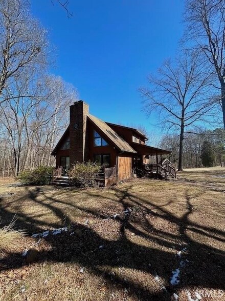 4000 Polk Rd, Boonville, IN 47601