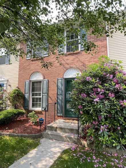 58 Campus Rd, Peekskill, NY 10566