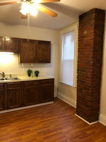 236 Green St Unit 2Fl Front, Schenectady, NY 12305
