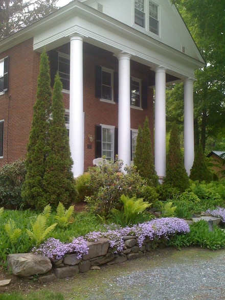 36 Happy Valley Rd, Woodstock, VT 05091