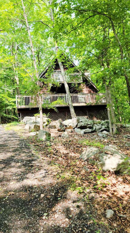 1119 Porter Dr, Bushkill, PA 18324