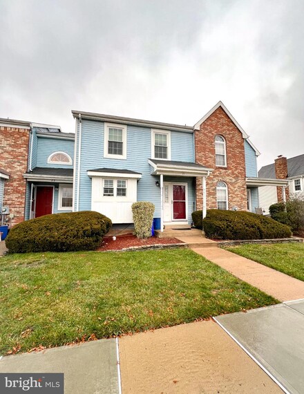 81 Crickhollow Ct, Hillsborough, NJ 08844