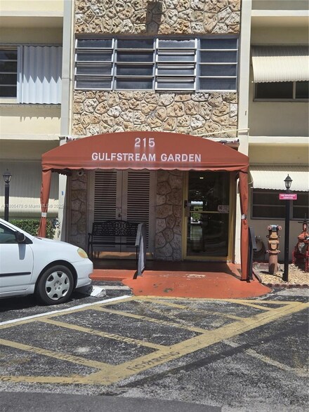 215 SE 3rd Ave Unit 401D, Hallandale Beach, FL 33009