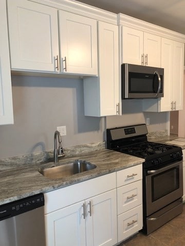 40 Harding Rd, Roslindale, MA 02131