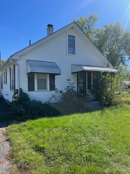5004 Wire Dr, Dayton, OH 45414