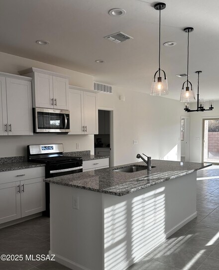 105 N Spring Flower Dr, Tucson, AZ 85748