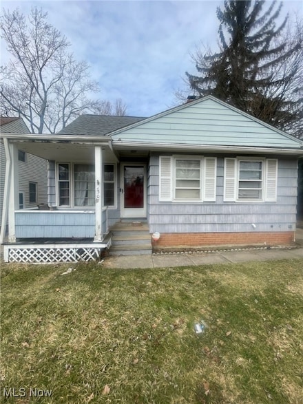 307 Marion Dr, Bedford, OH 44146