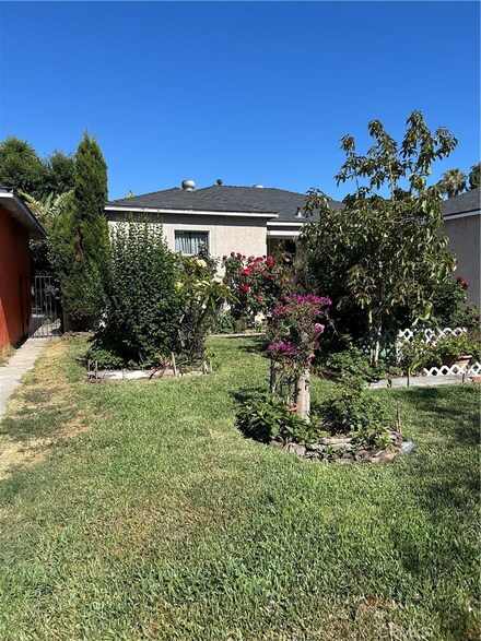 6720 Sherman Way, Bell, CA 90201