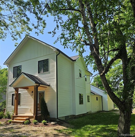 510 Alpeana St, Auburn Hills, MI 48326