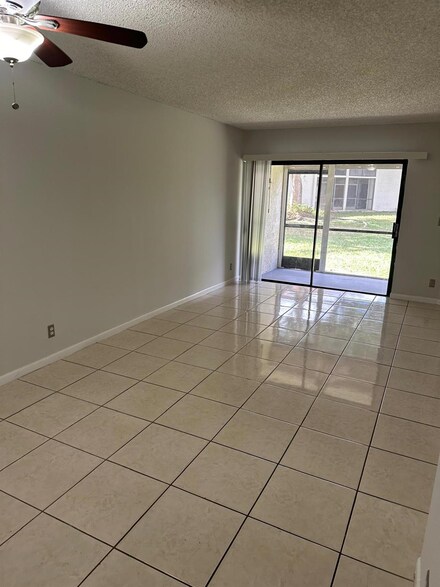 5577 Courtyard Dr Unit 5577, Margate, FL 33063