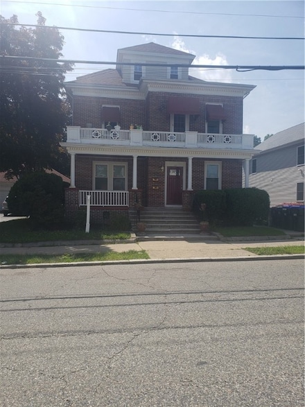 106 Langdon St, Providence, RI 02904