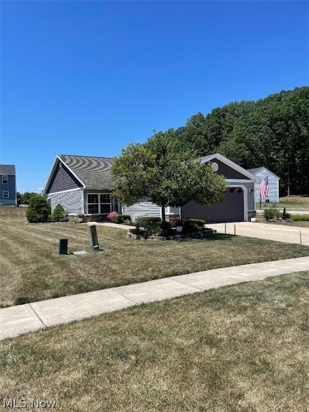 725 Whisper Creek Ln, Lodi, OH 44254