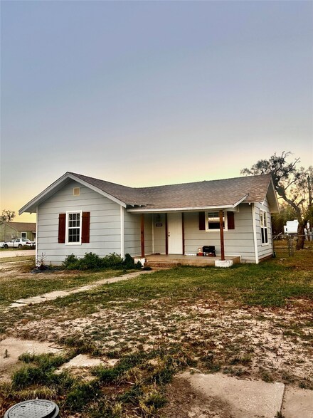 352 SW Avenue A, Hamlin, TX 79520