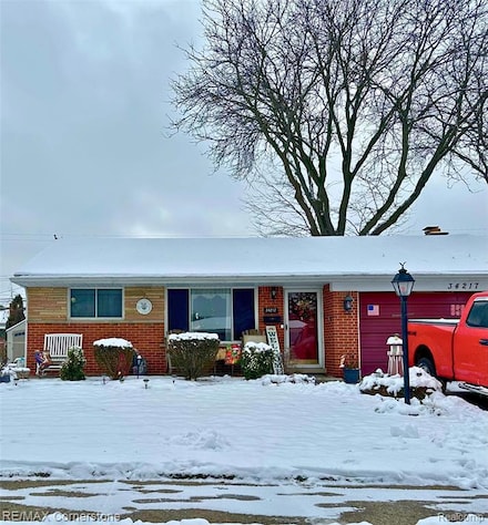 34217 Aztec Dr, Westland, MI 48185