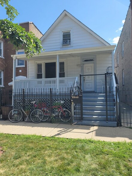 4321 W Hirsch St, Chicago, IL 60651