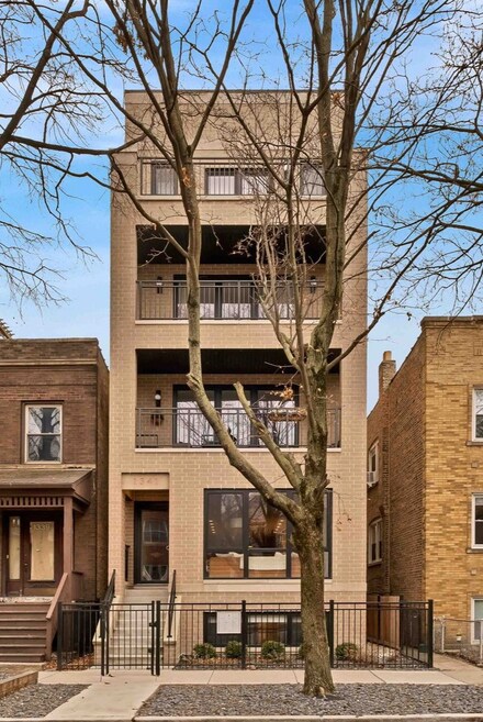 1341 W Wrightwood Ave Unit 1, Chicago, IL 60614