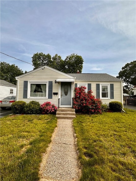 100 Benedict St, Pawtucket, RI 02861