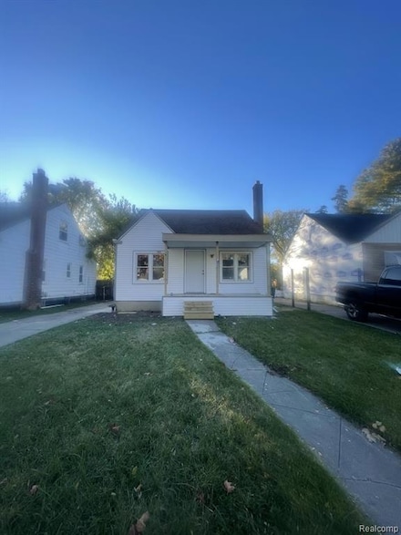 7805 Faust Ave, Detroit, MI 48228