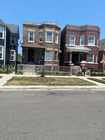 5026 W Fulton St, Chicago, IL 60644