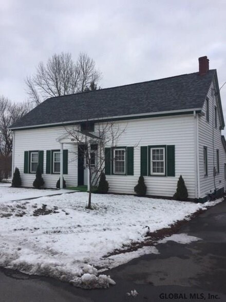 454 Hudson Ave, Stillwater, NY 12170