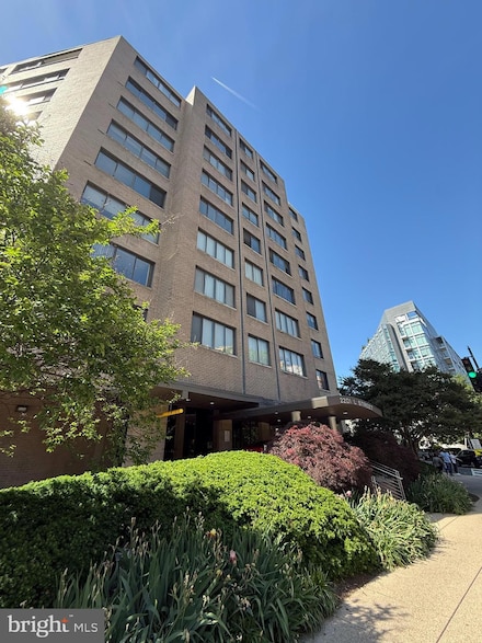 2201 L St NW Unit 114, Washington, DC 20037