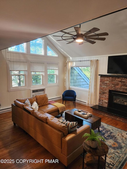 2332 Burntwood Dr, East Stroudsburg, PA 18301