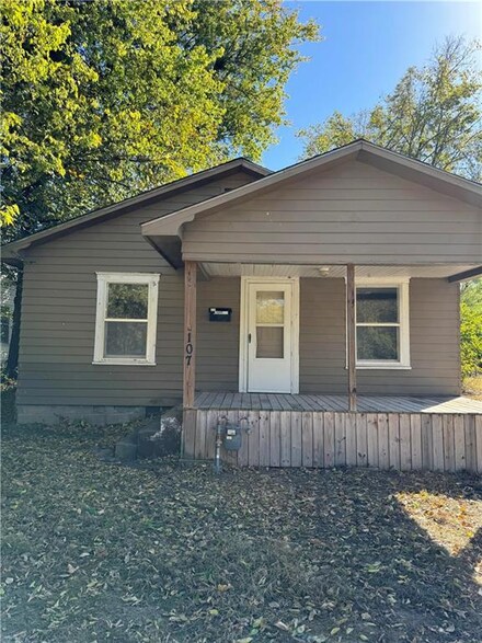 107 W Billings St, Pittsburg, KS 66762