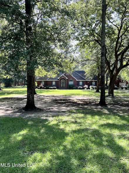 19200 Park Ridge Dr N, Moss Point, MS 39562