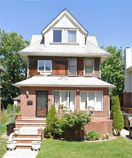 1579 E 28th St, Brooklyn, NY 11229