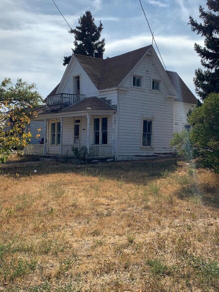 81 N 400 W, Tropic, UT 84776