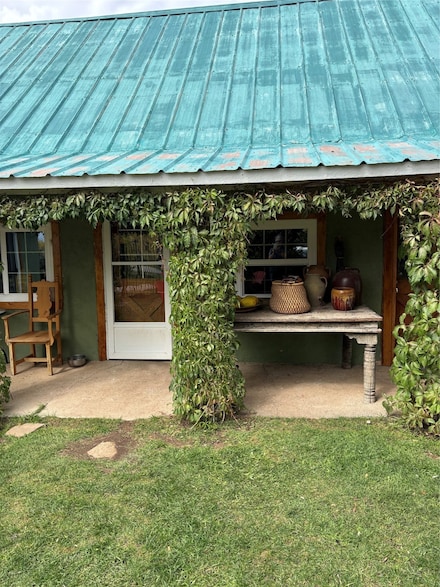 19 County Road 328, Tierra Amarilla, NM 87575