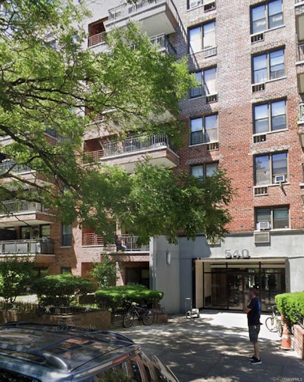540 Ocean Pkwy Unit 6R, Brooklyn, NY 11218