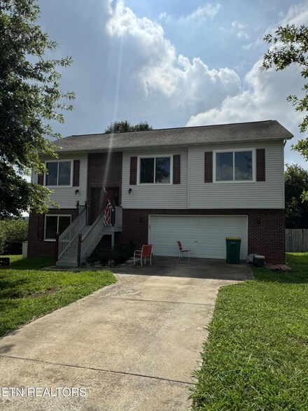 564 Hills Gate Cir, Seymour, TN 37865