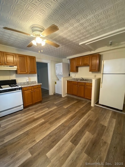 90 Wolcott St, Bristol, CT 06010