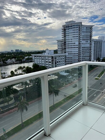 5601 Collins Ave Unit 1115, Miami Beach, FL 33140