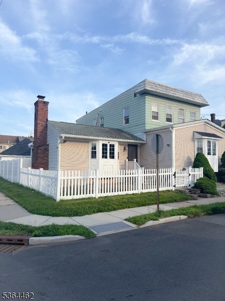 142 Longfellow St Unit 2, Carteret, NJ 07008