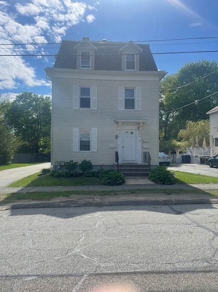 28 Clark St, Danvers, MA 01923