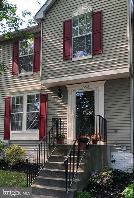 8718 Chesapeake Lighthouse Dr, North Beach, MD 20714