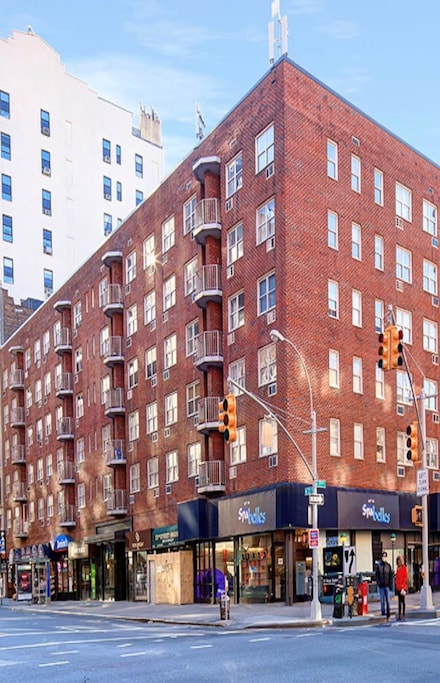 170 W 23rd St Unit 5E, New York, NY 10011