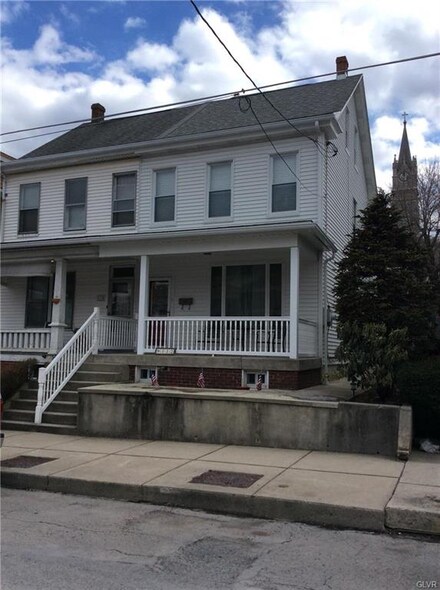 112 E Bertsch St, Lansford, PA 18232