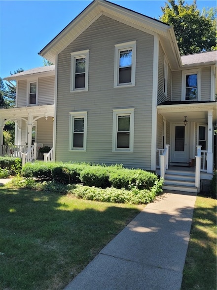 18 West St, Fairport, NY 14450
