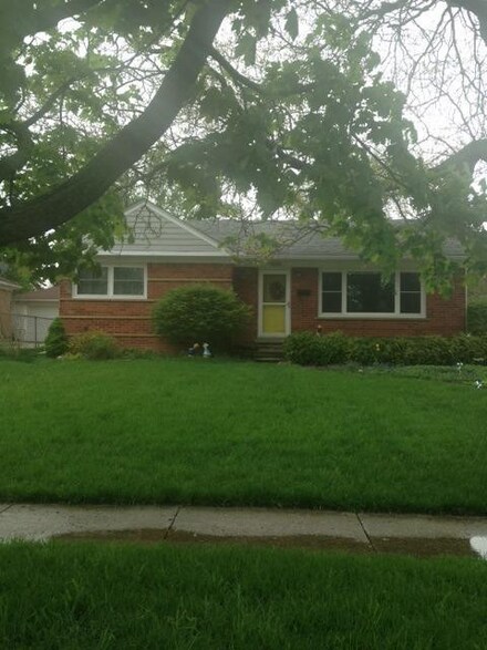 1572 Marian Ave, Ann Arbor, MI 48103